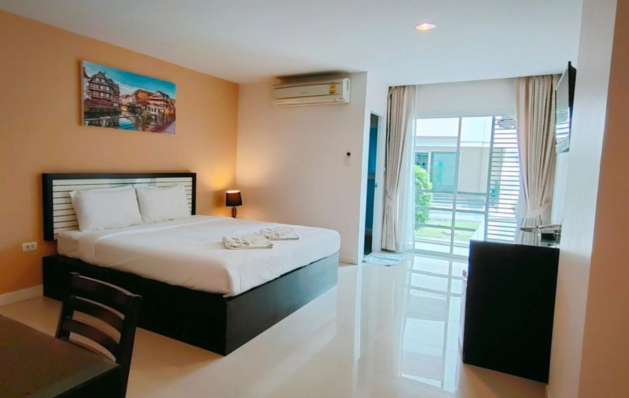 Similan Mansion Hotel Bangszen Kültér fotó